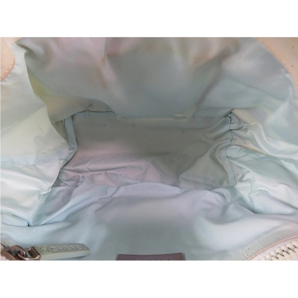 CHANEL Cream Tote with Red and Blue Accents - Picture 10 of 14